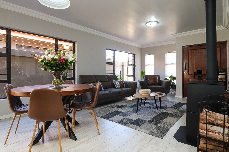 2 Bedroom Property for Sale in Flamwood North West